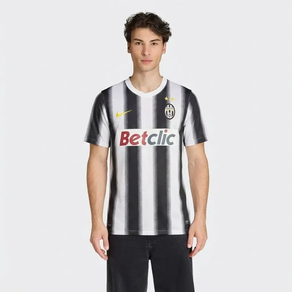 Camisa Retrô Juventus 2011/12 I